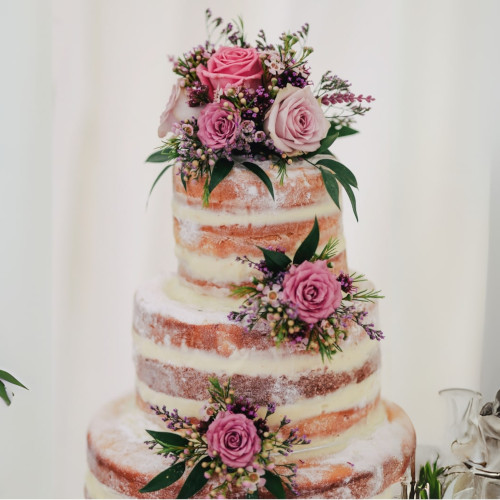 Top 5 pomysłów na dekorację tortu weselnego